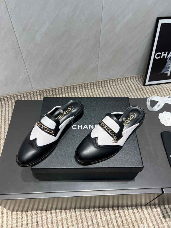 CC 25S Round Toe Chain Loafer Half Slippers in Black and White Cowhide 442536