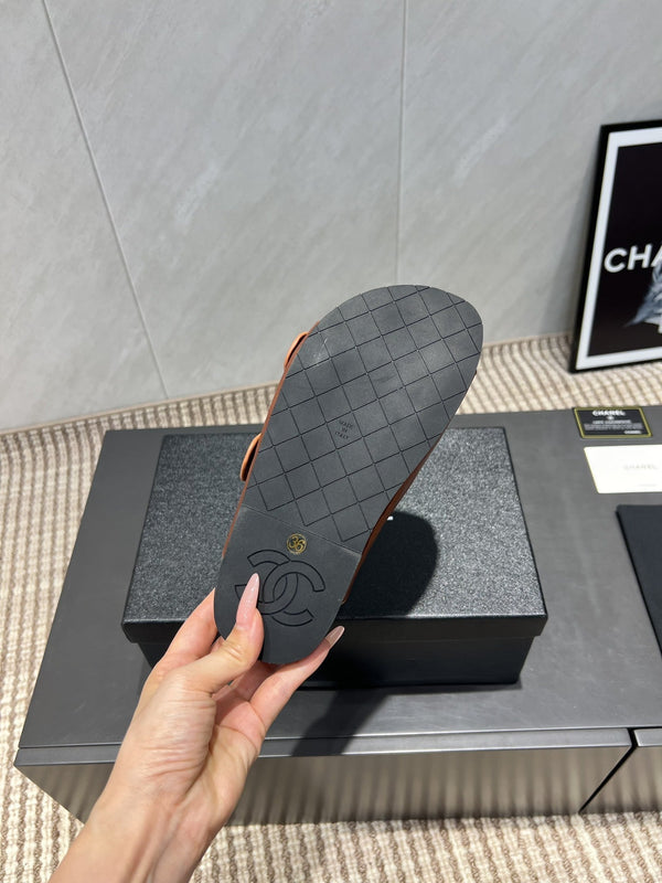 CC 25SS Flower Buckle Platform Beach Slides in Bronze High-Mercerized Sardine