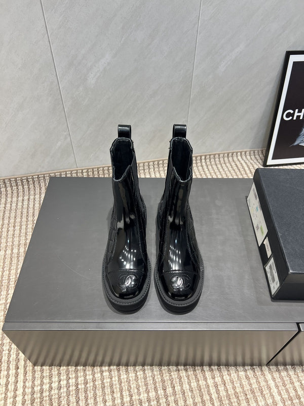 CC 25S Round-Toe Electric Embroidered Thick-Sole Ankle Boots in Black Glossy Cowhide and Embroidered Latticework 442494