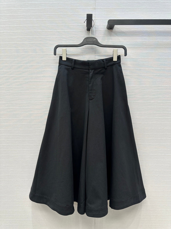 BV Skirt in Black Cotton