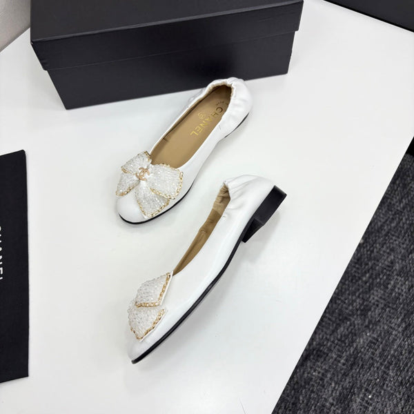 CC 25s Coco Beach Ballet Flats White Sheepskin 331788