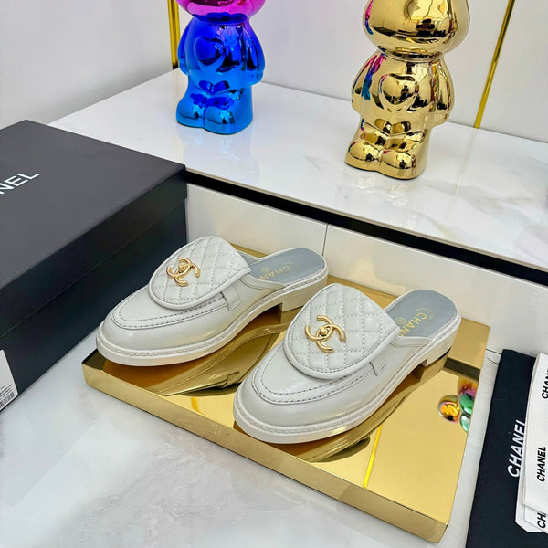 CC Loafers Mule Light Gray Sheepskin 368054