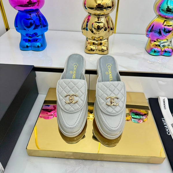 CC Loafers Mule Light Gray Sheepskin 368054