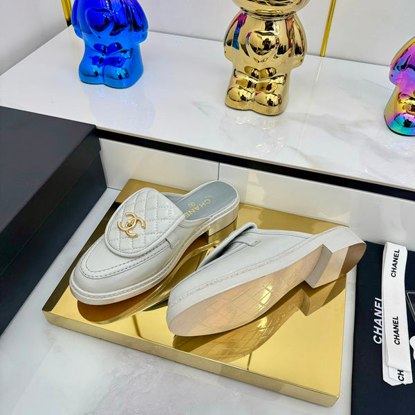 CC Loafers Mule Light Gray Sheepskin 368054