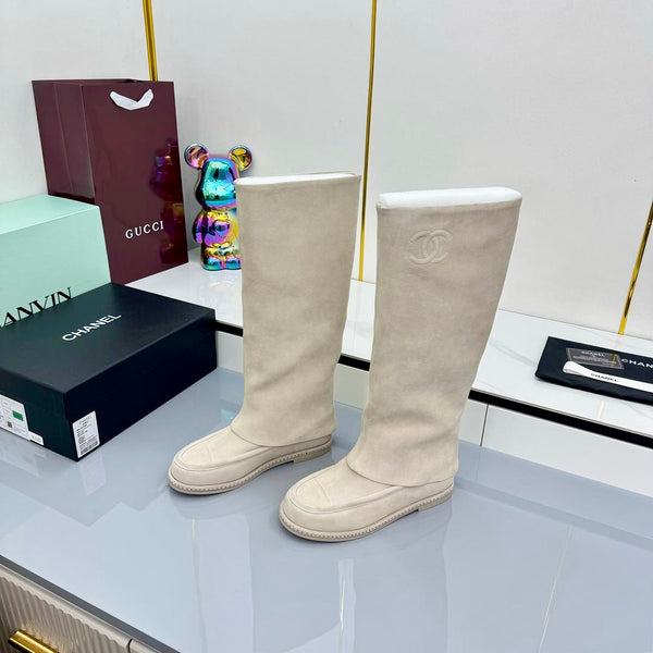 CC 25 High Knee Boots Off White Suede 369899