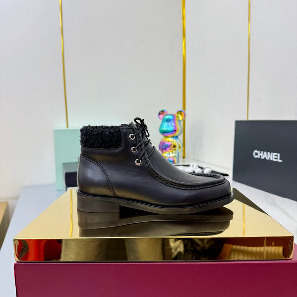 CC 25 Ankle Boots Black Cowhide and Tweed 454711