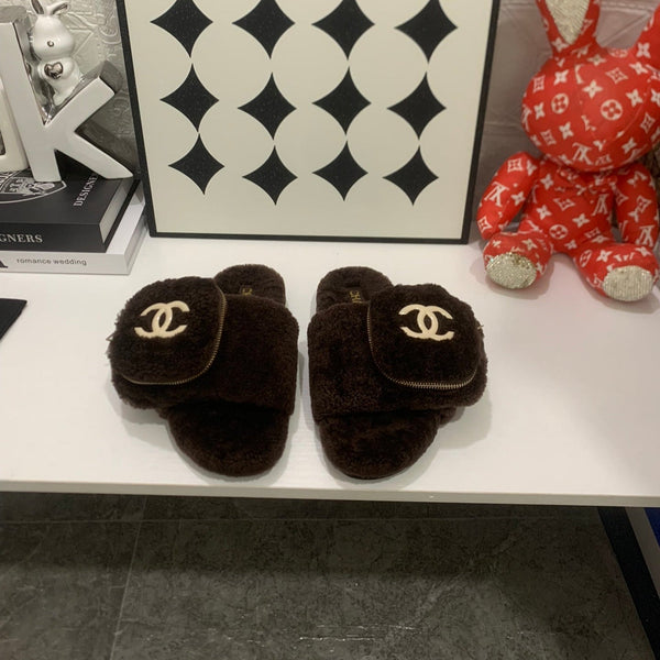 CC 25s Logo Slippers Chocolate Brown Shearling 455080