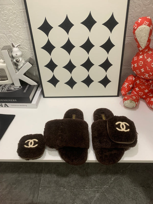 CC 25s Logo Slippers Chocolate Brown Shearling 455080