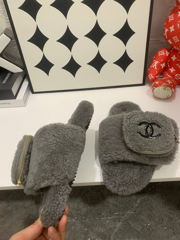 CC 25s Logo Slippers Gray Shearling 455073