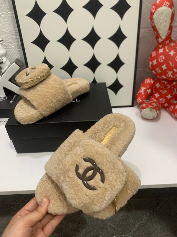 CC 25s Logo Slippers Brown Shearling 455076