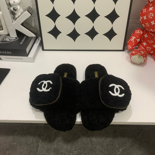 CC 25s Logo Slippers Black Shearling 455081