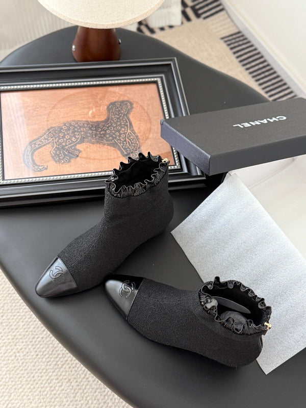 CC 25P Show-Style Platform Wedge Mary Jane Boots Black Cowhide and Tweed 458773