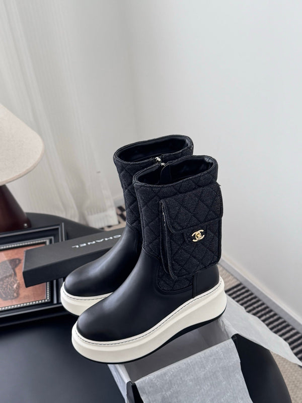 CC 25K Backpack Bucklet Boots Black Sheepskin 458711