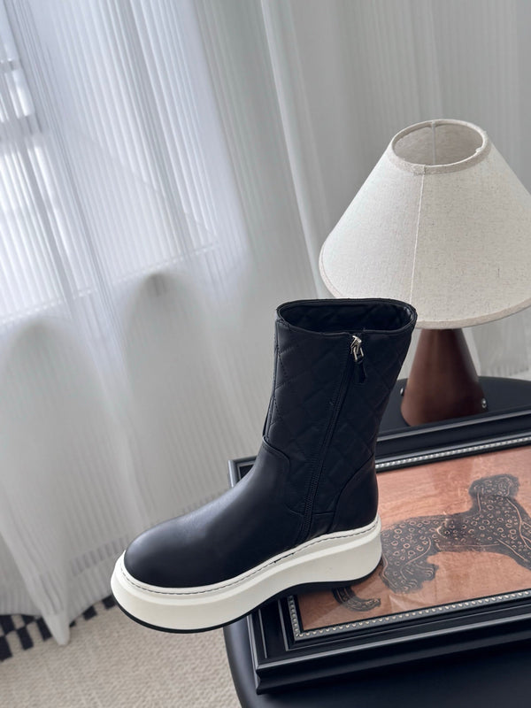 CC 25K Backpack Bucklet Boots Black Sheepskin 458710