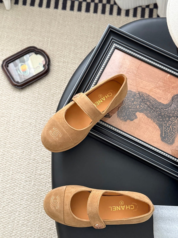 CC 25K Mary Jane Flats Tan Suede 458762