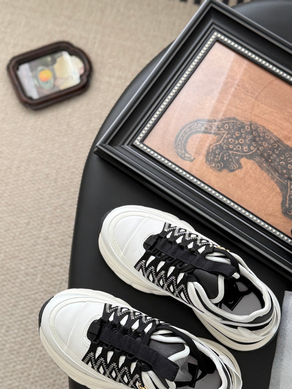 CC 25C New Silver Horn King Sports Sneakers 458695