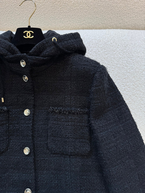 Giacca in tweed con cappuccio a quadri neri CC 25B