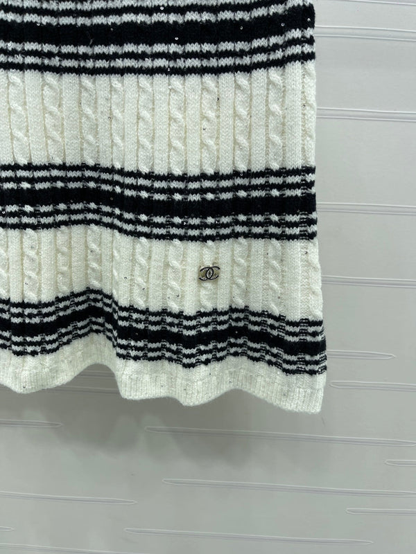 CC 25 Striped Knit Skirt White Wool