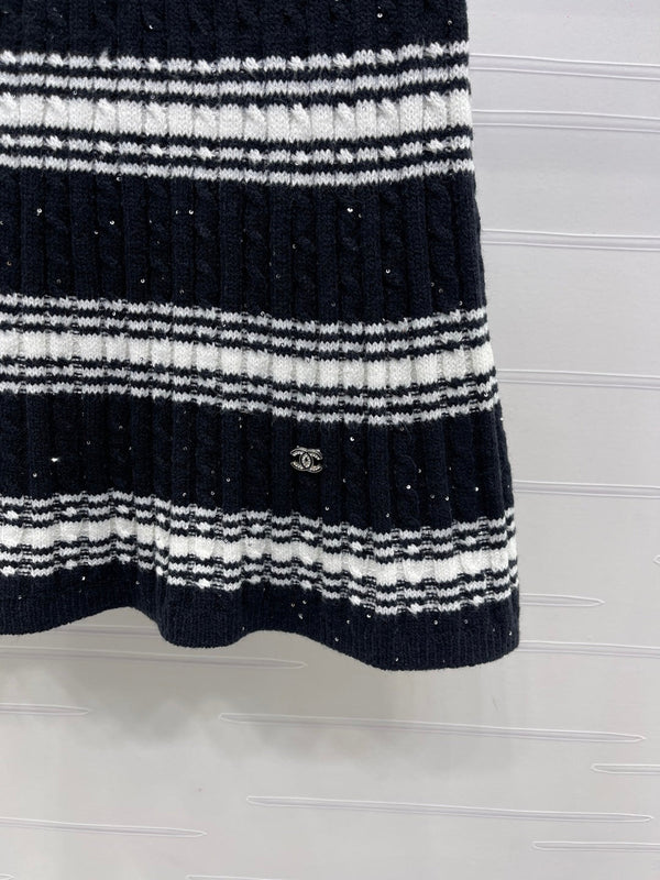CC 25 Striped Knit Skirt Black Wool