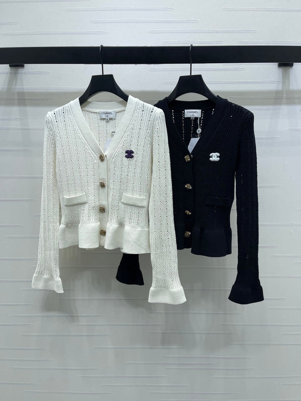 CC 25 Fishtail V-Neck Knitted Long-sleeved Cardigan White Wool