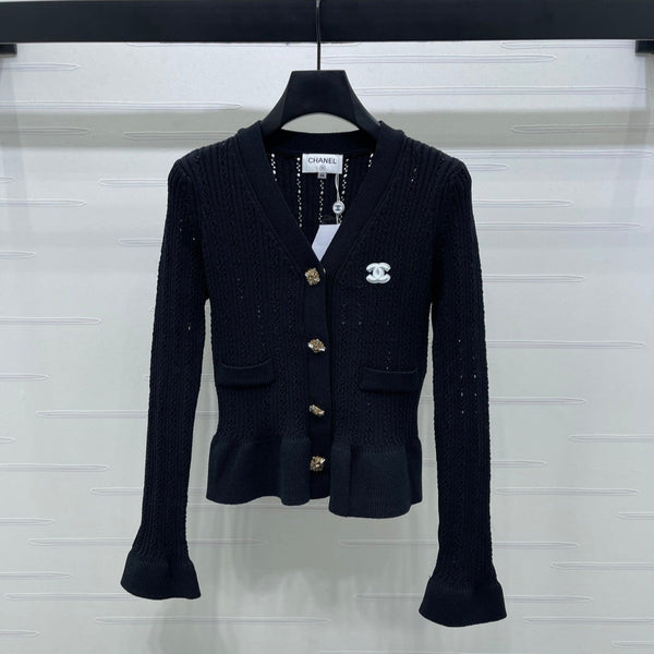 CC 25 Fishtail V-Neck Knitted Long-sleeved Cardigan Black Wool