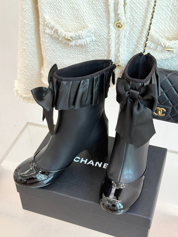 CC 25A Pleated-Collar Bow-Tie Stretch Ankle Boots Black Lambskin 473355