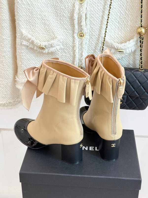 CC 25A Pleated-Collar Bow-Tie Stretch Ankle Boots Beige Lambskin 473354