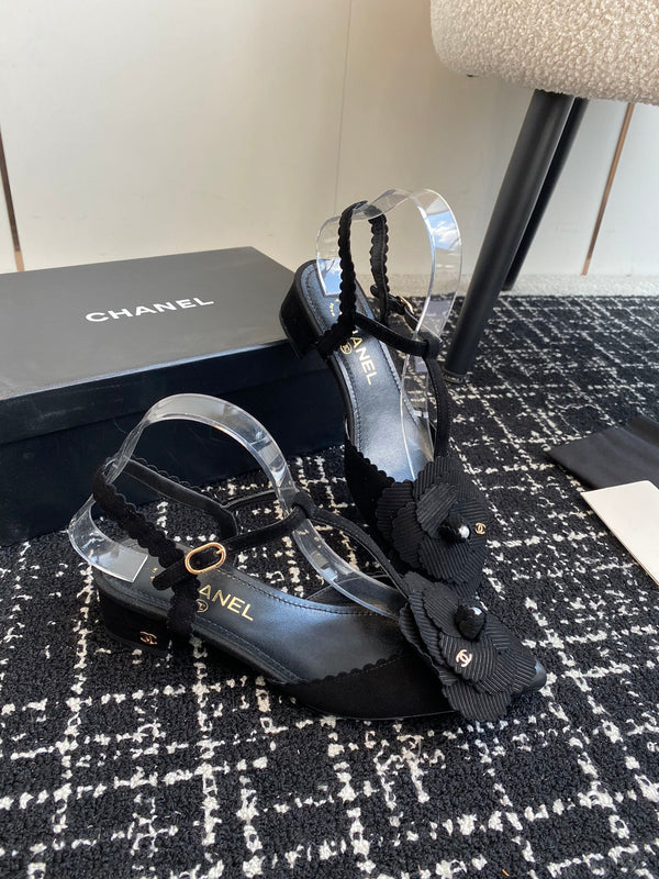 CC 25C Camellia Mid-Back Sandals Black Suede With Flower 473436