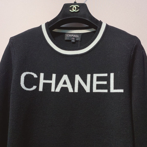 CC 25 Knitted Black and White Contrast Stitching Top Wool 305601