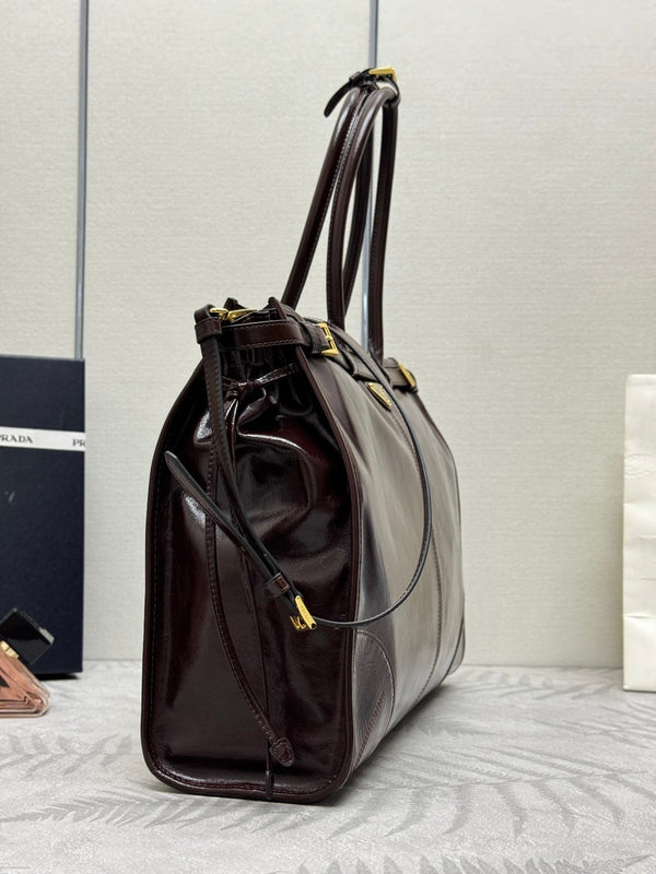 Pra Lux Soft Waxed Leather 1BA439 Extra Large 42cm Handbag Burgundy 267459