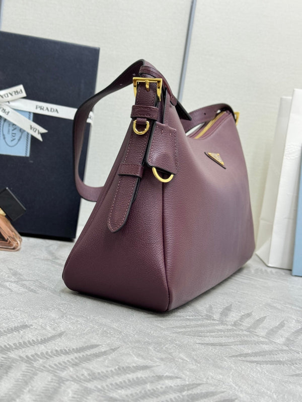 Pra Aimee Underarm Hobo Bag 39cm Burgundy Cowhide 267275