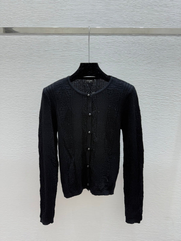 CC 25 Cardigan in maglia a maniche lunghe con scollo rotondo e lavorazione a maglia