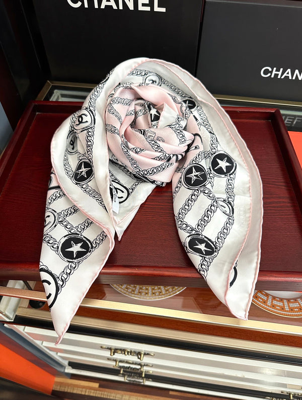 Sciarpa quadrata in seta rosa e bianca CC 90 cm 828798