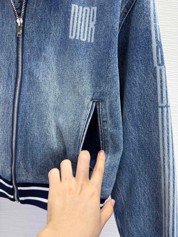 Giacca in denim con motivo a righe stampato al laser CD 25SS, cotone blu 306512