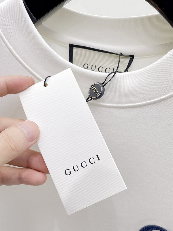 Gucci 25 Long-Sleeved T-shirt 106556