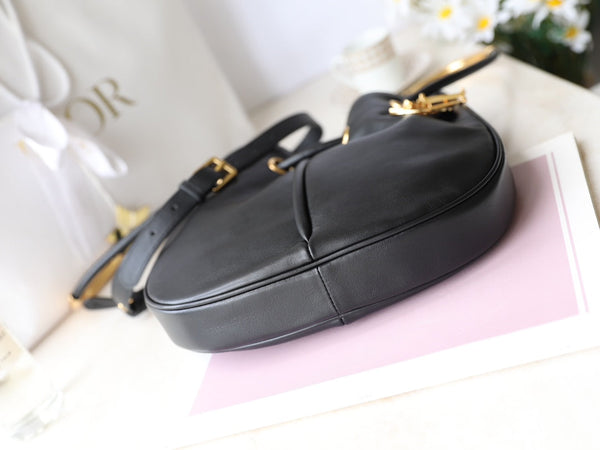 CD MEDIUM 28 BUCKET BAG IN BLACK LAMBSKIN