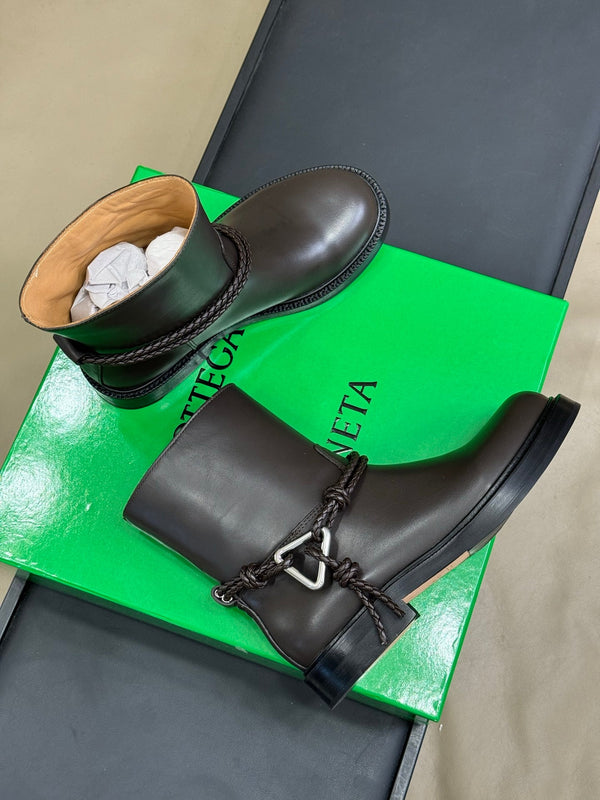 BV 25FW Ankle Boots With Coaxial Detailing And Signature Metal Triangle in Fondant Calfskin