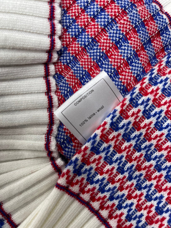 CC 25 Round Neck Knitted Wool Long-Sleeved Red Cardigan