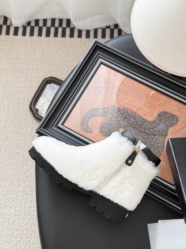 CC 25K White Furry Ankle Boots 507929