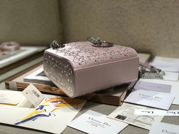 BORSA A MANO LADY 24 IN PELLE DI VITELLO ARGENTO CON RILIEVO DIAMANTE