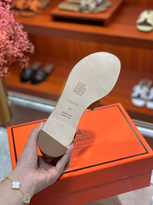 SANDALO SANTORINI IN PELLE DI VITELLO AMBRA