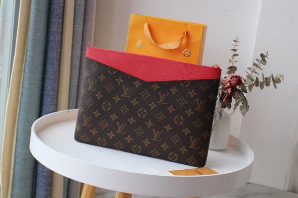 LV M62048 Daily Pouch Brown Red Monogram Canvas & Cowhide