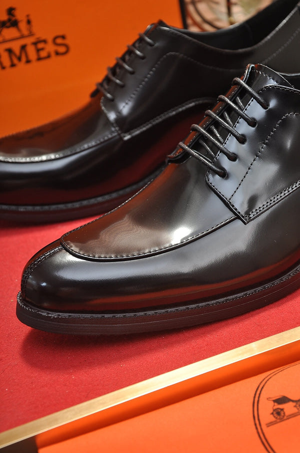 SCARPE ALLACCIATE HM BUSINESS IN PELLE DI VITELLO NERA LUCIDA