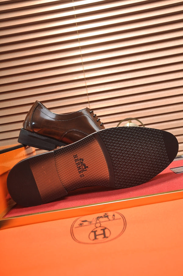 SCARPE ALLACCIATE HM BUSINESS IN PELLE DI VITELLO CARAMELLO