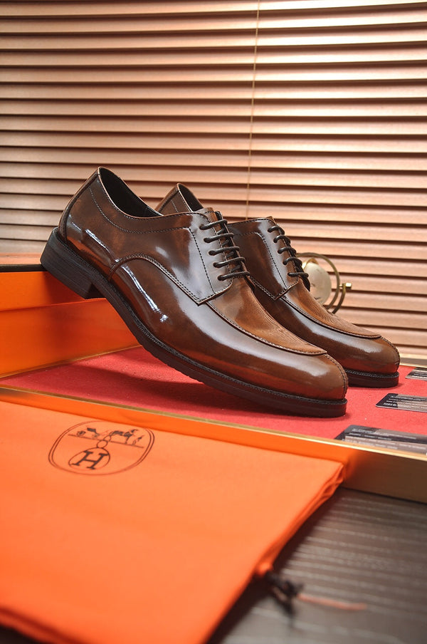 SCARPE ALLACCIATE HM BUSINESS IN PELLE DI VITELLO CARAMELLO