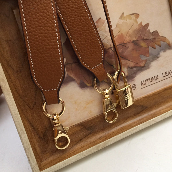 HM SHOULDER BAG 35 BROWN TOGO GOLD HARDWARE