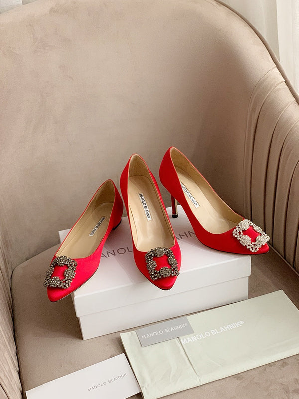 Hangisi Red Satin Crystal Embellished Pumps 700531