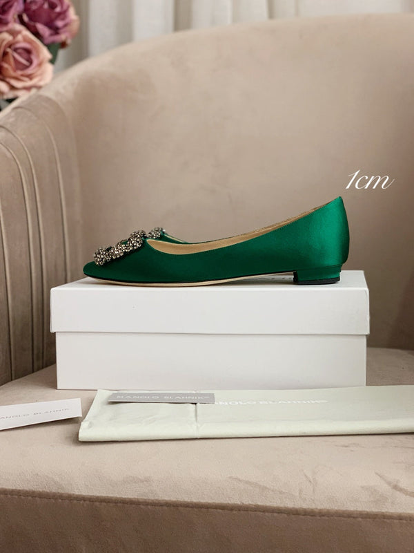 Hangisi Green Satin Crystal Embellished Pumps 700532