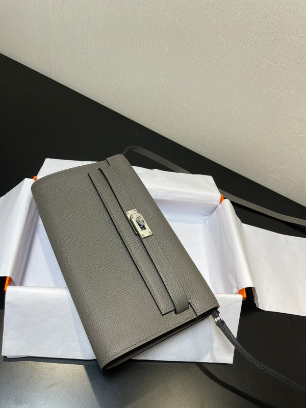 kelly to go wallet 20.5 etain epsom silver hardware