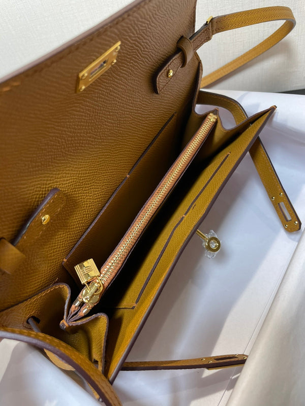 kelly to go wallet 20.5 kraft epsom gold hardware